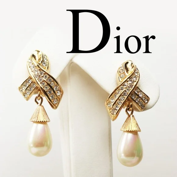 ⚜️ Vintage Christian Dior Pearl Drop Earrings - Picture 2 of 16